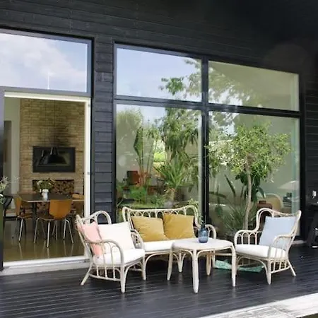 House In Beautiful Villa *