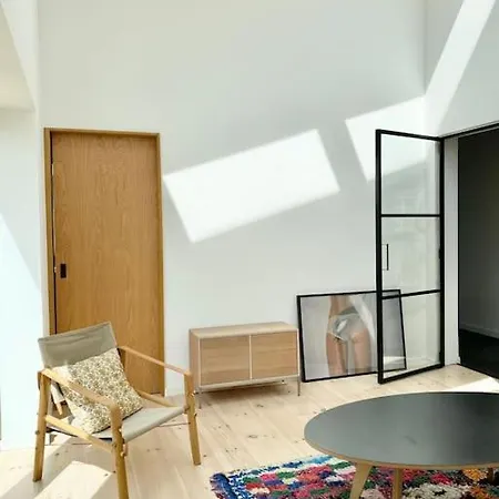 House In Beautiful Vila *